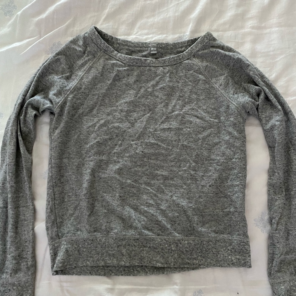 Grey sweater tee